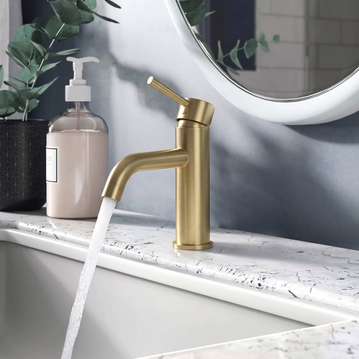 7.28" Single Hole Bathroom Sink Faucet with Extended Curved Spout Brass Single Handle Tap