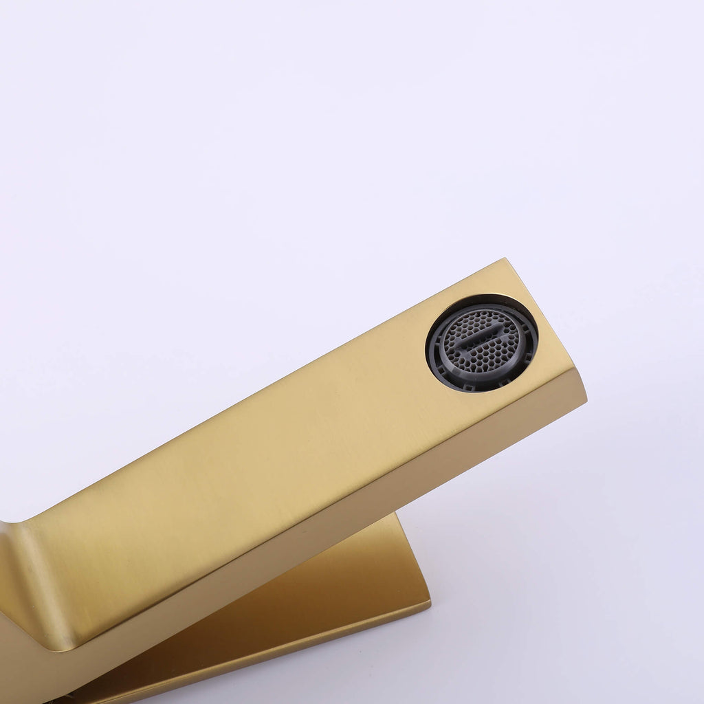 Minimalist Single-Handle Basin Faucet with Crisp Geometric Profiles