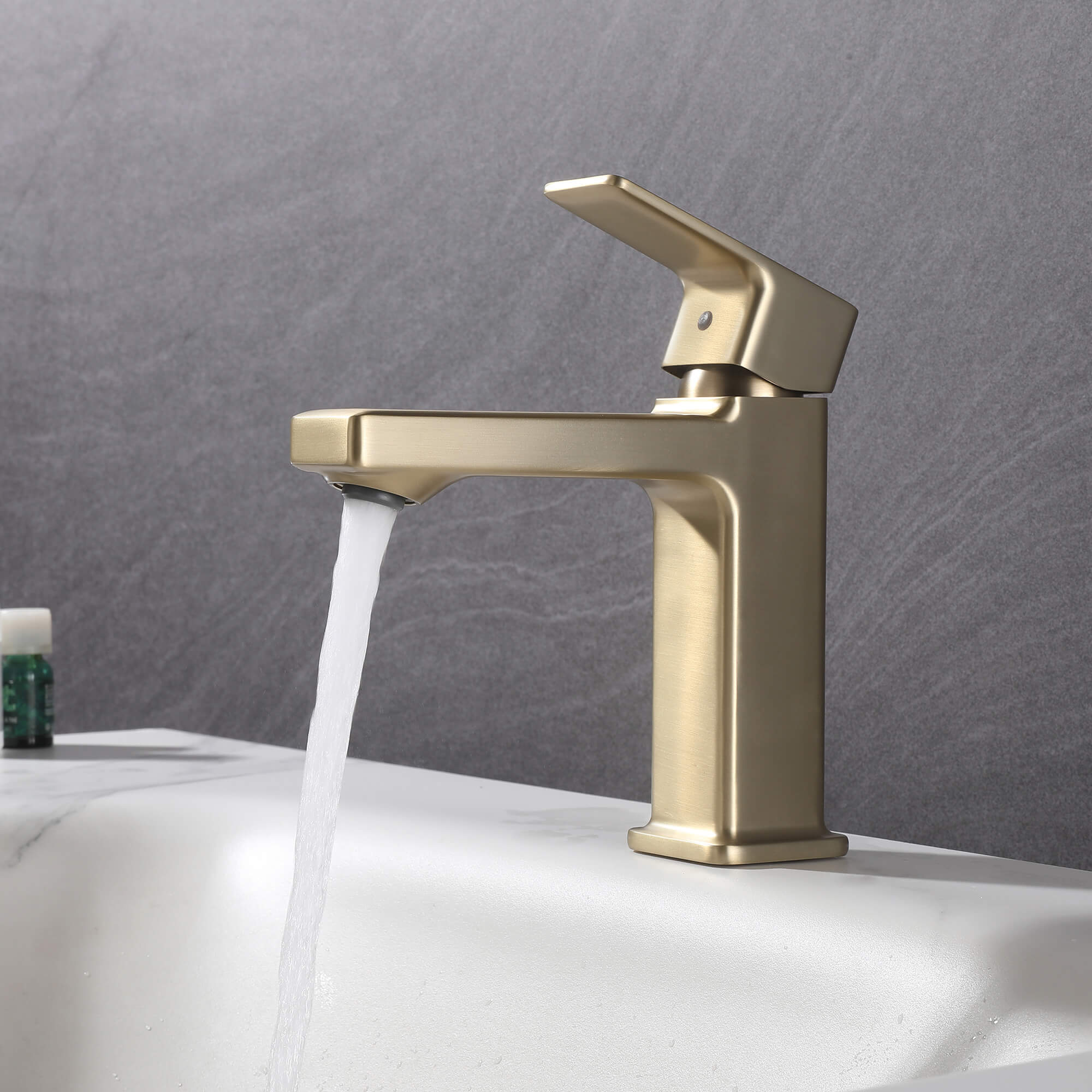 Modern Dual-Way Single Handle Basin Faucet with Detachable Splash-Free Aerator