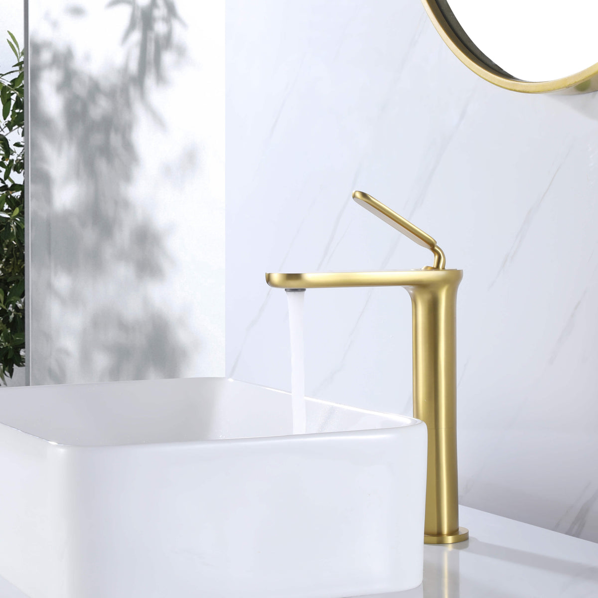 Minimalist Single Hole Single Handle Bathroom Faucet with removable aerator