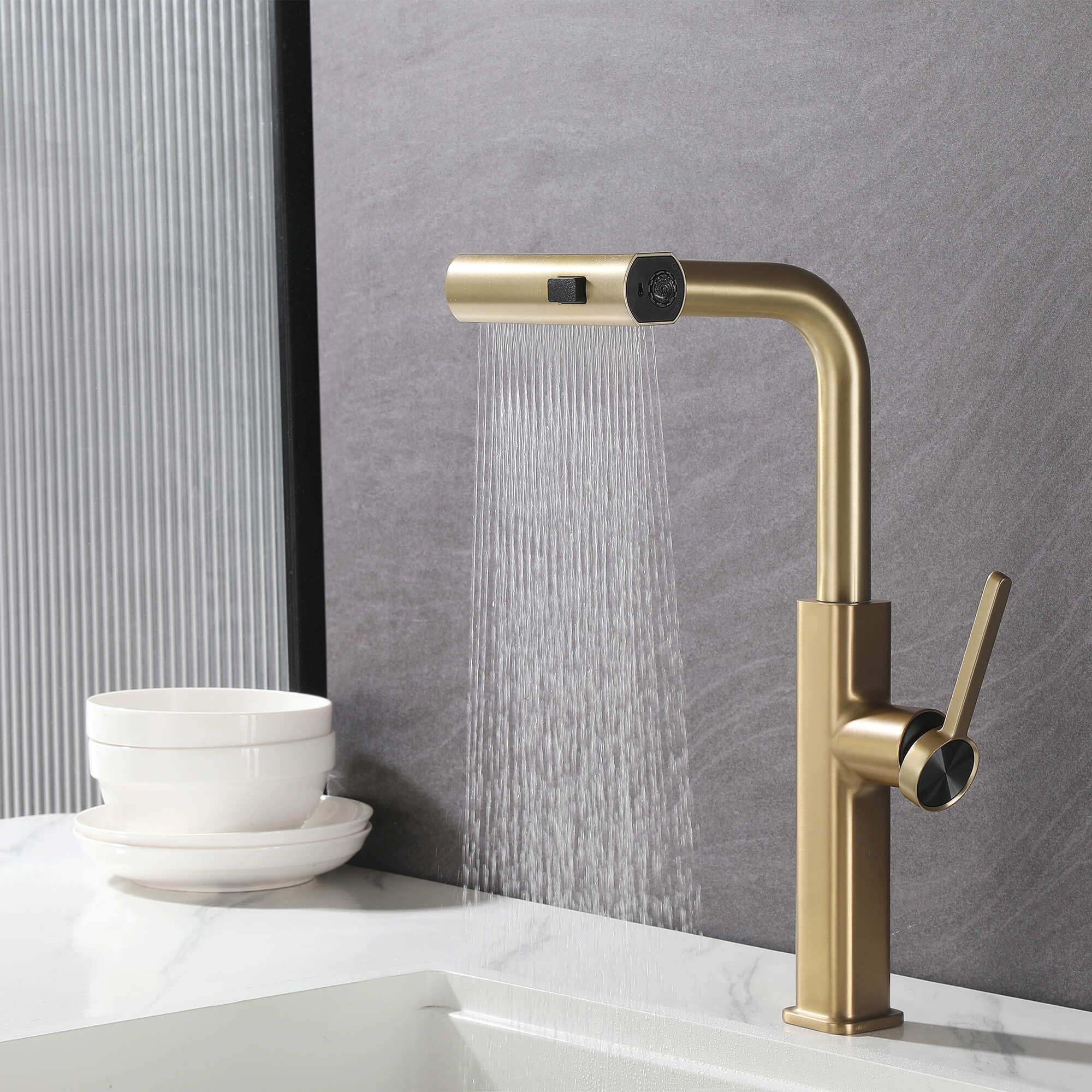 Smart Kitchen Faucet with Temperature Display & 3-Function Pull-Out Sprayer