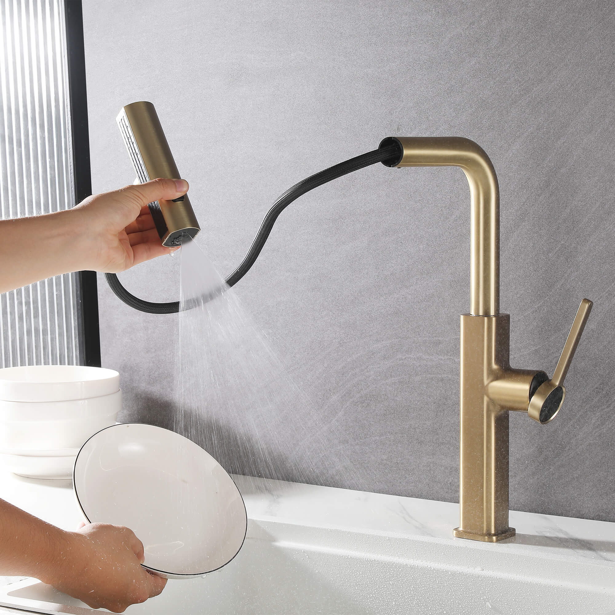 Smart Kitchen Faucet with Temperature Display & 3-Function Pull-Out Sprayer