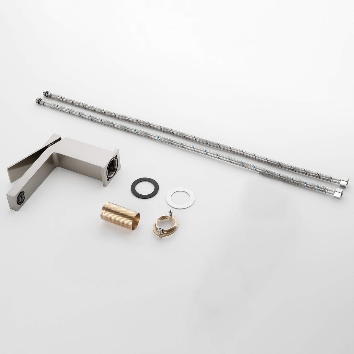 Minimalist Single-Handle Basin Faucet with Crisp Geometric Profiles