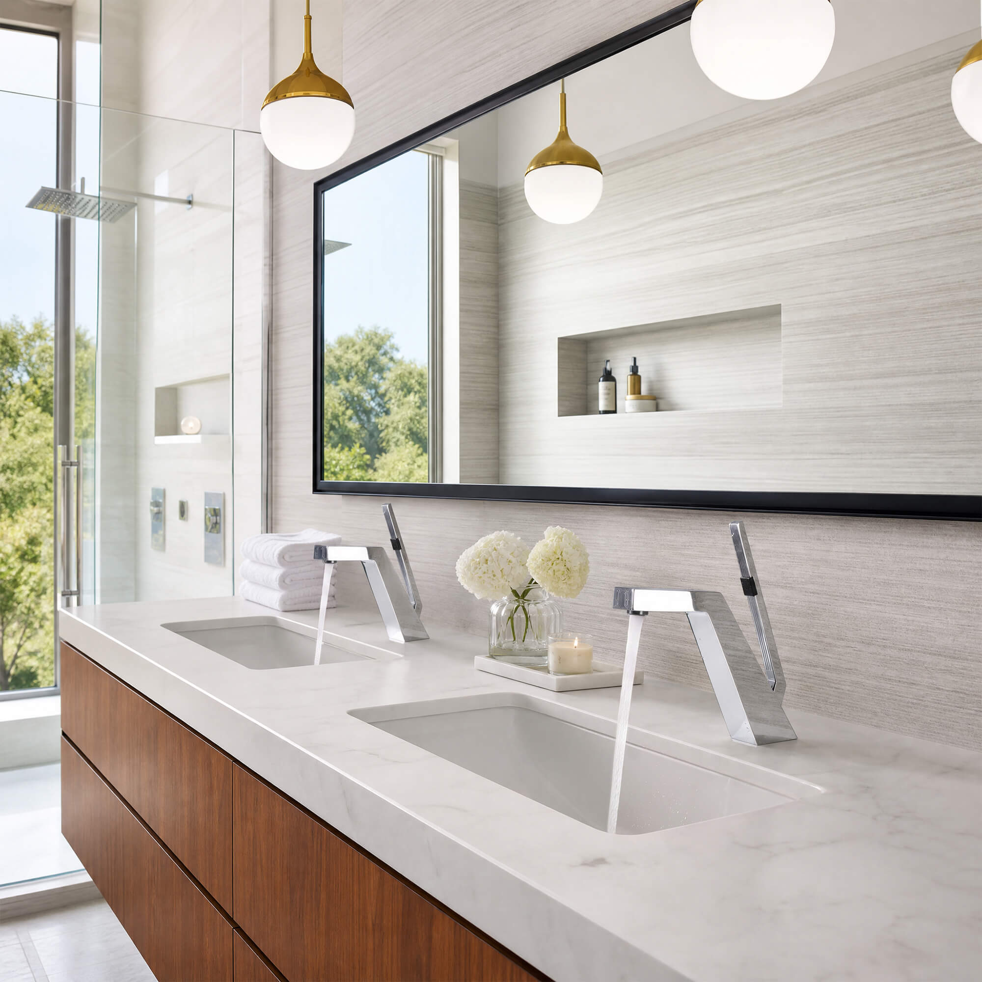 Brass Modern Single-Hole Bathroom Sink Faucet with 5° Angled Spout