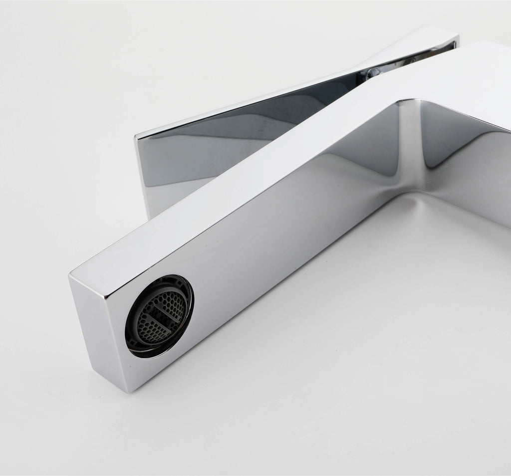 Minimalist Single-Handle Basin Faucet with Crisp Geometric Profiles
