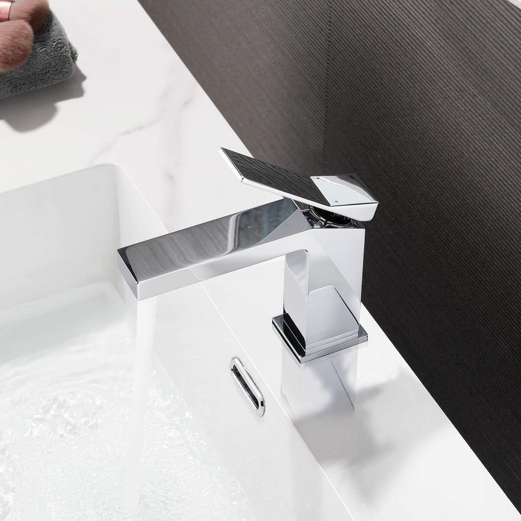 Minimalist Single-Handle Basin Faucet with Crisp Geometric Profiles