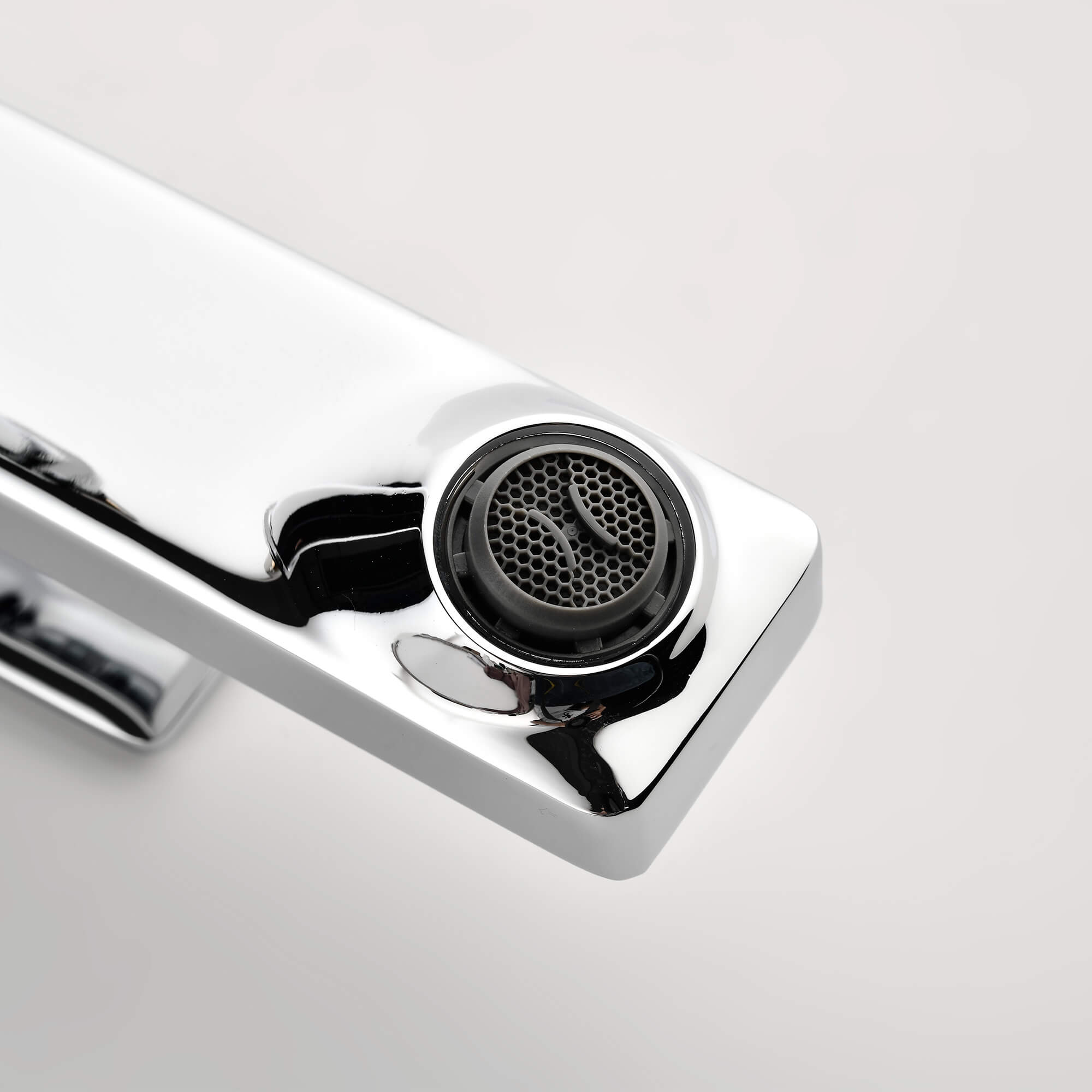 Modern Single Handle 1-Hole Sink Faucet with Graceful Forward Outpour