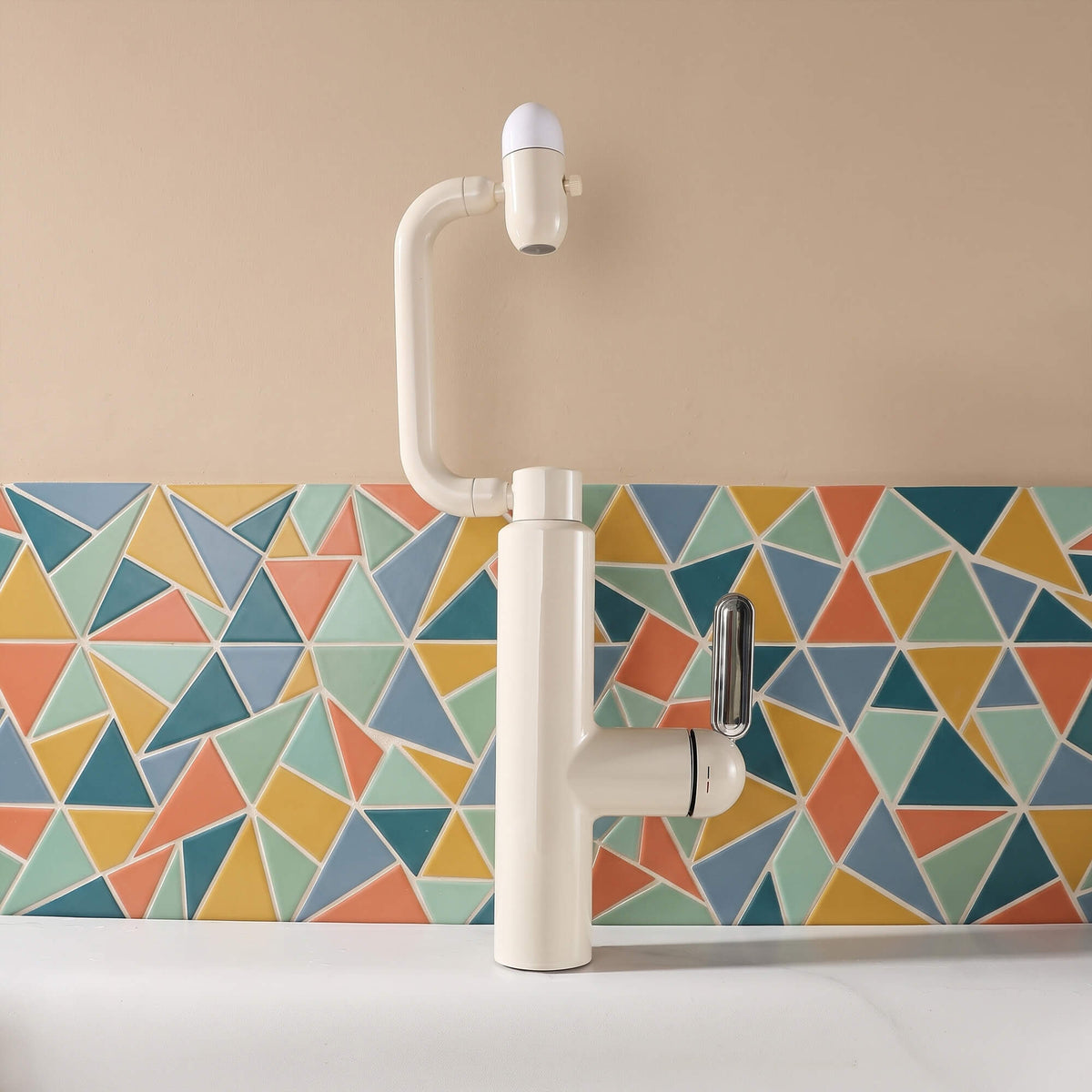 Single-Hole Pull-Out Bathroom Faucet with 360° Bionic Arm and 4 Spray Modes