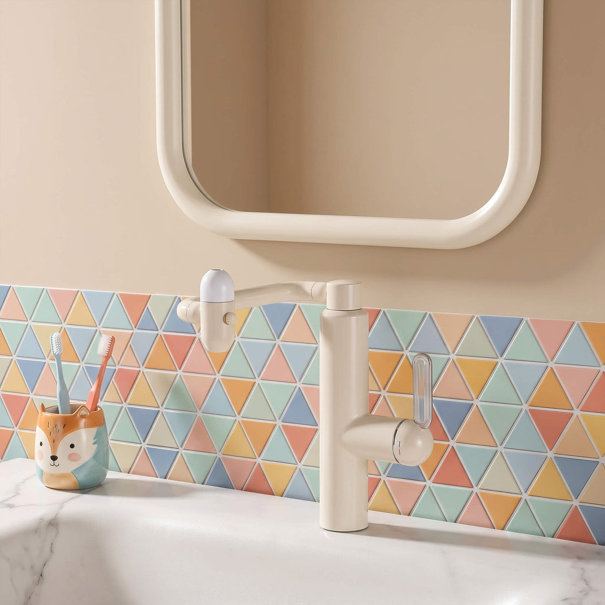 Single-Hole Pull-Out Bathroom Faucet with 360° Bionic Arm and 4 Spray Modes