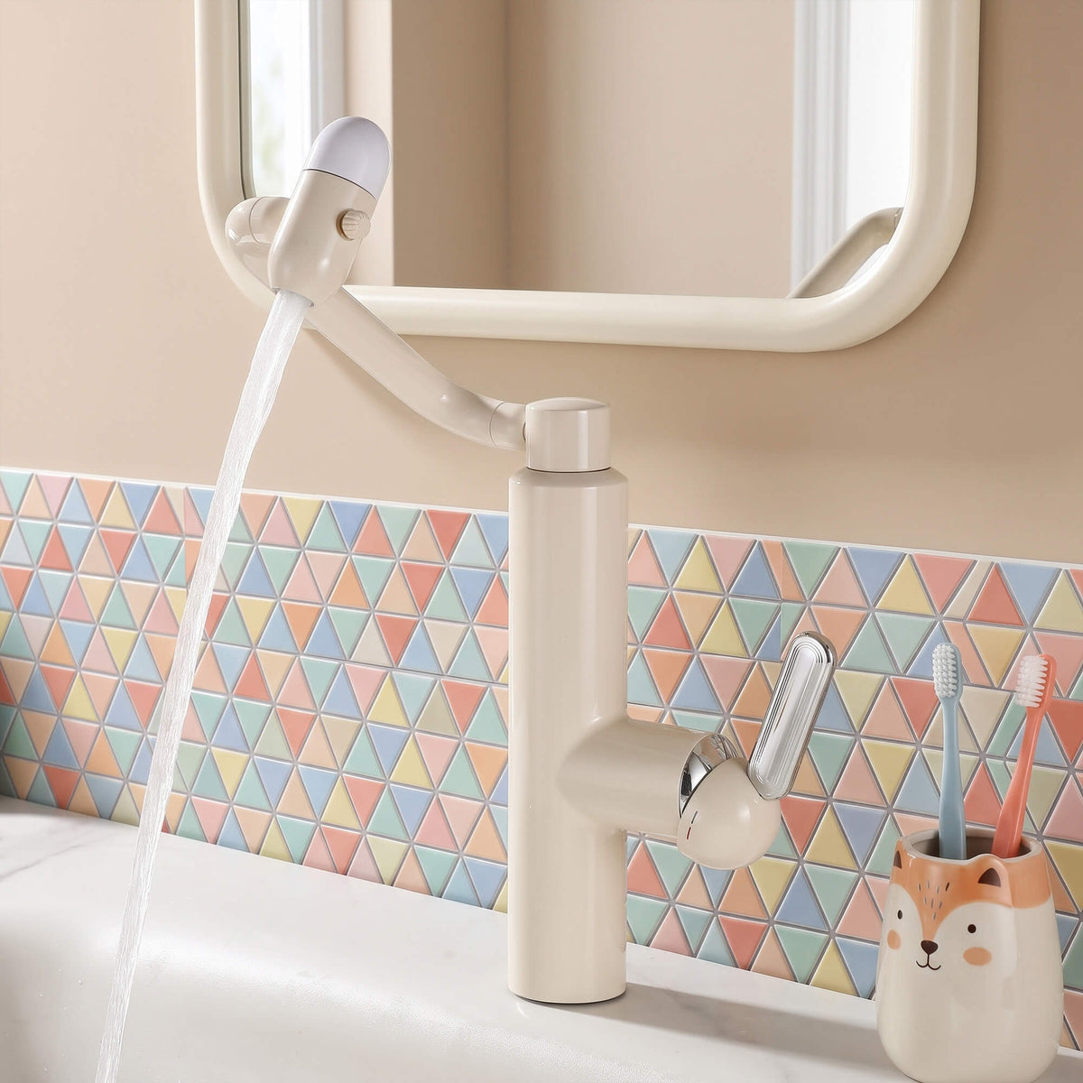 Single-Hole Pull-Out Bathroom Faucet with 360° Bionic Arm and 4 Spray Modes