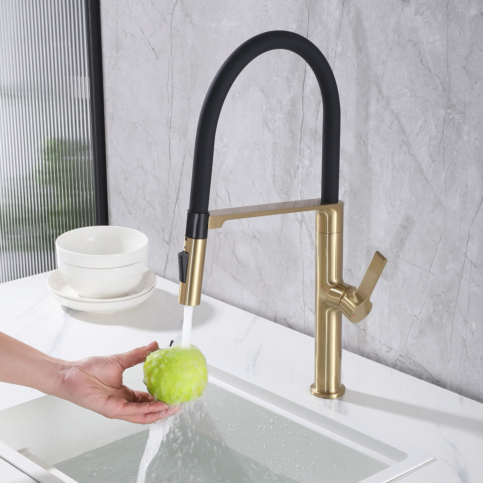 Dual-Mode Pull-Down Kitchen Faucet with Magnetic Spray Head