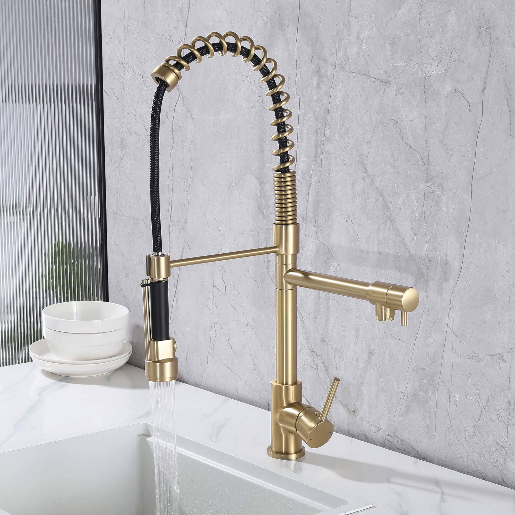 Luxury 3-Functions Pull-Down Kitchen Faucet with Magnetic Docking Spray Head