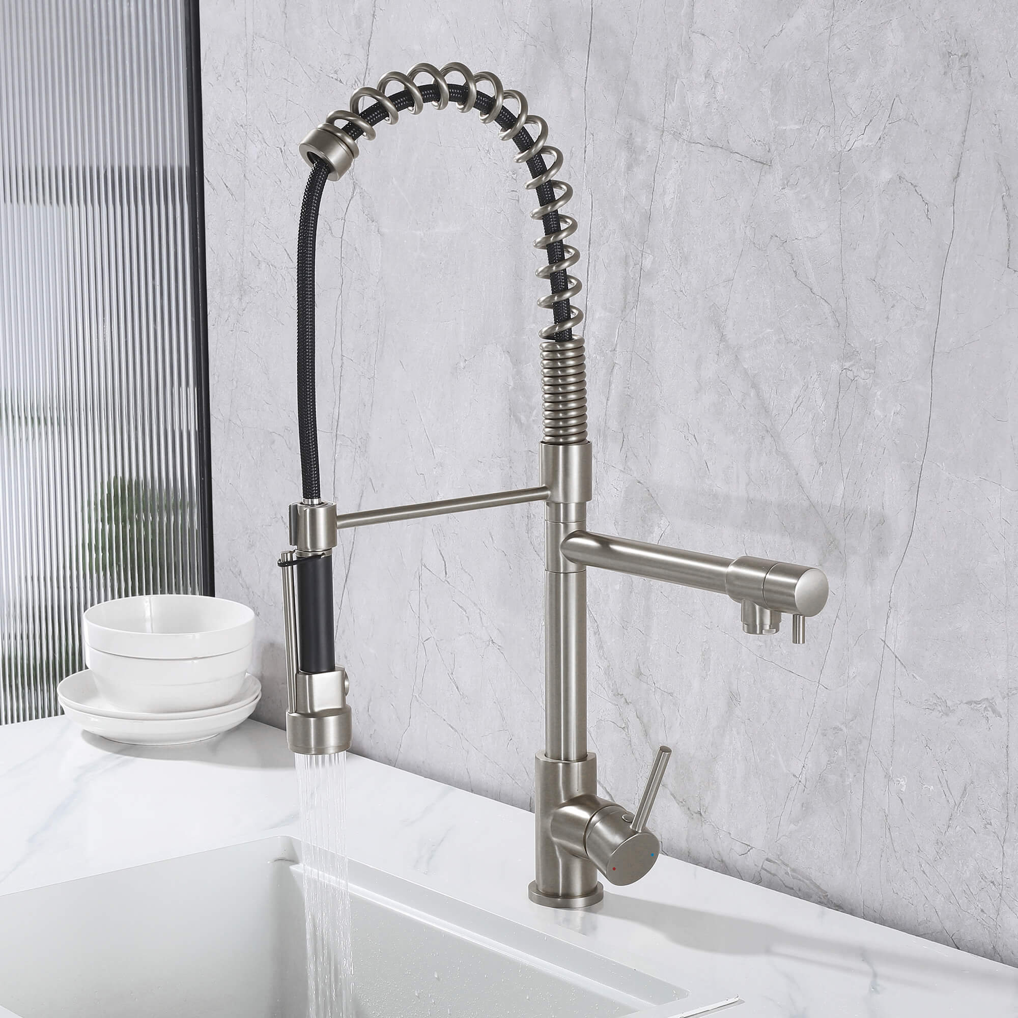 Luxury 3-Functions Pull-Down Kitchen Faucet with Magnetic Docking Spray Head