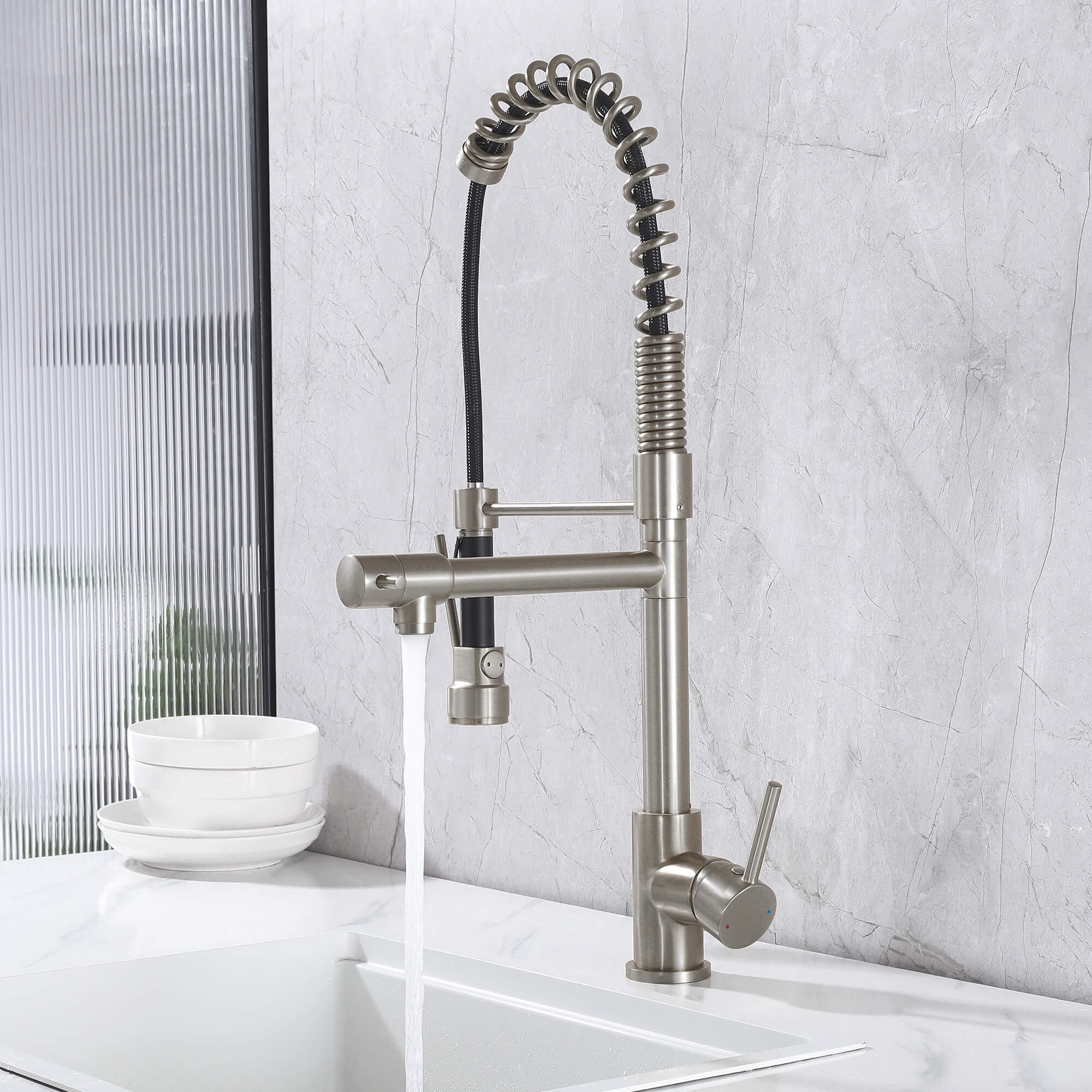 Luxury 3-Functions Pull-Down Kitchen Faucet with Magnetic Docking Spray Head