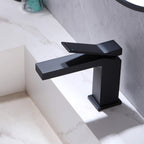 Minimalist Single-Handle Basin Faucet with Crisp Geometric Profiles