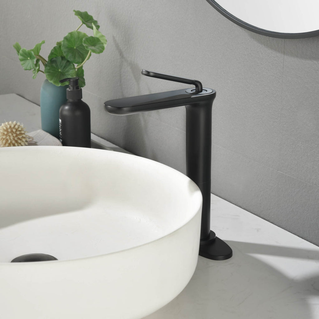 Minimalist Single Hole Single Handle Bathroom Faucet with removable aerator