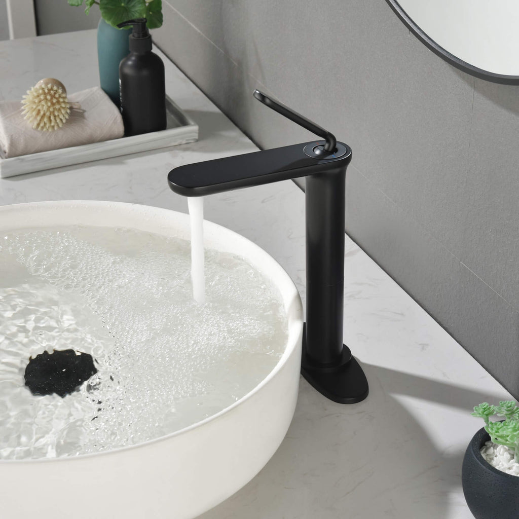 Minimalist Single Hole Single Handle Bathroom Faucet with removable aerator