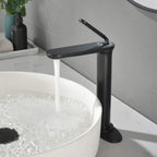 Minimalist Single Hole Single Handle Bathroom Faucet with removable aerator