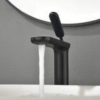Minimalist Single Hole Single Handle Bathroom Faucet with removable aerator