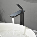 Minimalist Single Hole Single Handle Bathroom Faucet with removable aerator