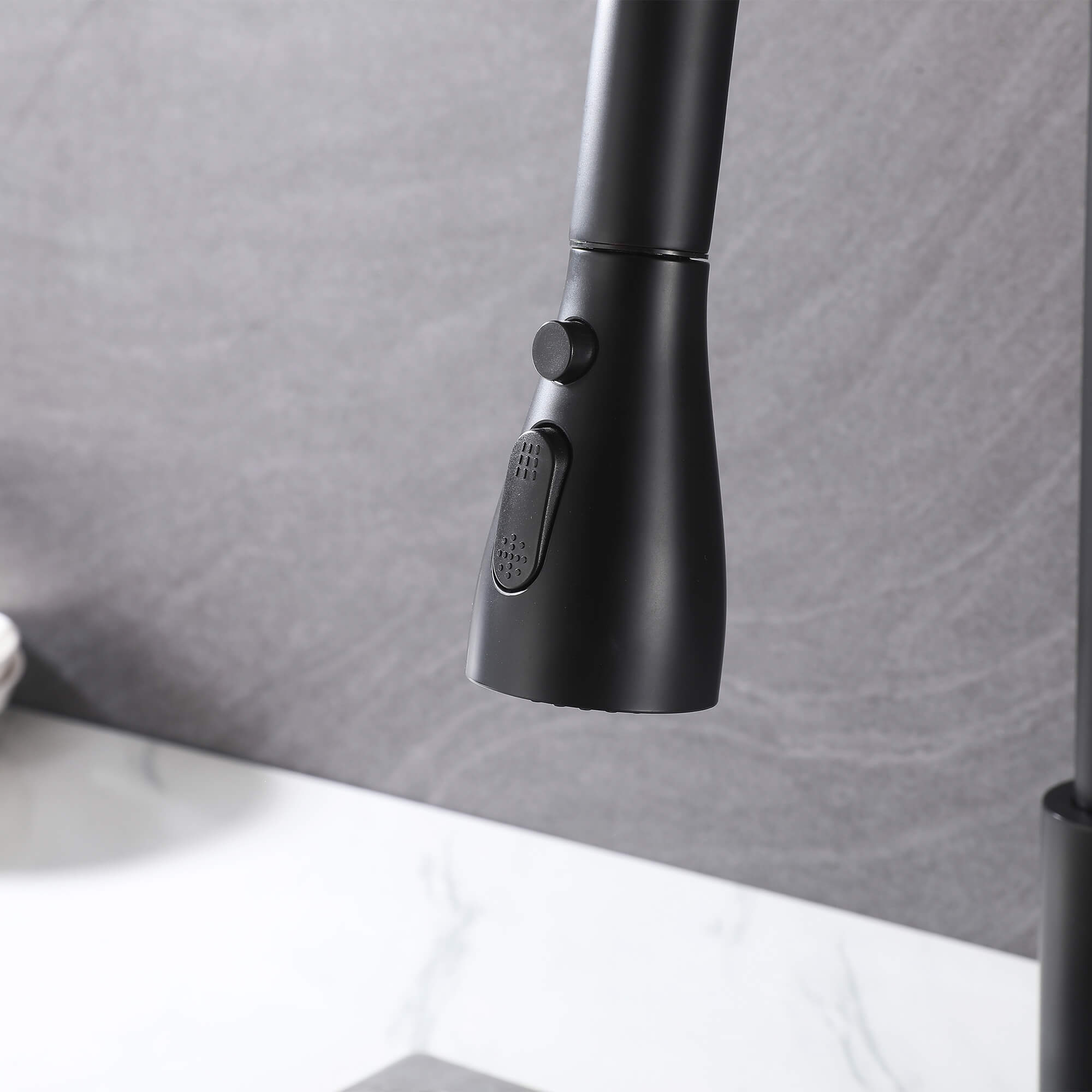 Modern Single Handle Pull-Down Sprayer Kitchen Faucet with 3 Water Mode