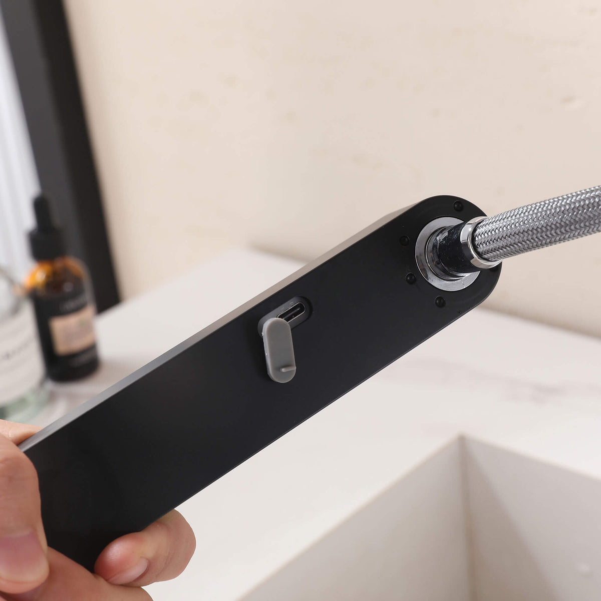 Smart Digital Display Pull-Out Basin Faucet with Dual-Mode Multi-Flow Delivery