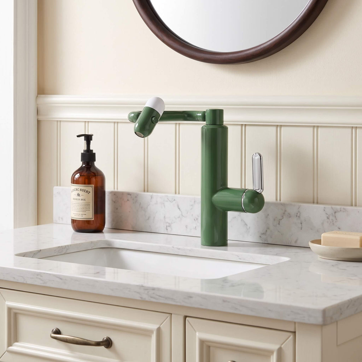 Single-Hole Pull-Out Bathroom Faucet with 360° Bionic Arm and 4 Spray Modes