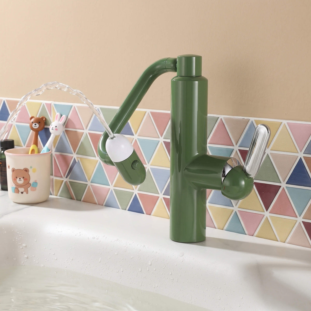 Single-Hole Pull-Out Bathroom Faucet with 360° Bionic Arm and 4 Spray Modes
