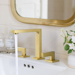 Three Holes 2-Handles Square Sink Faucet In Brushed Gold