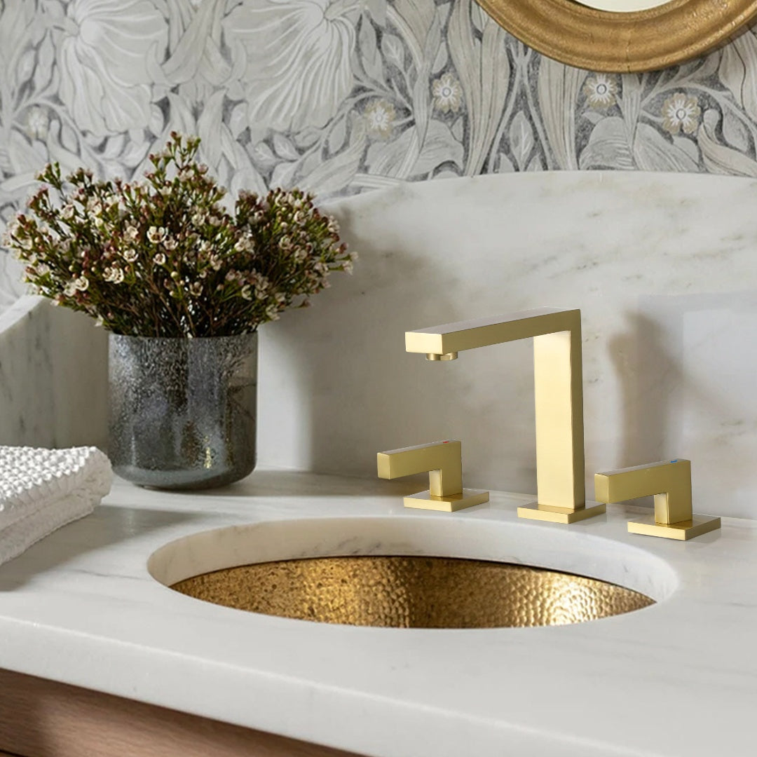 Three Holes 2-Handles Square Sink Faucet In Brushed Gold