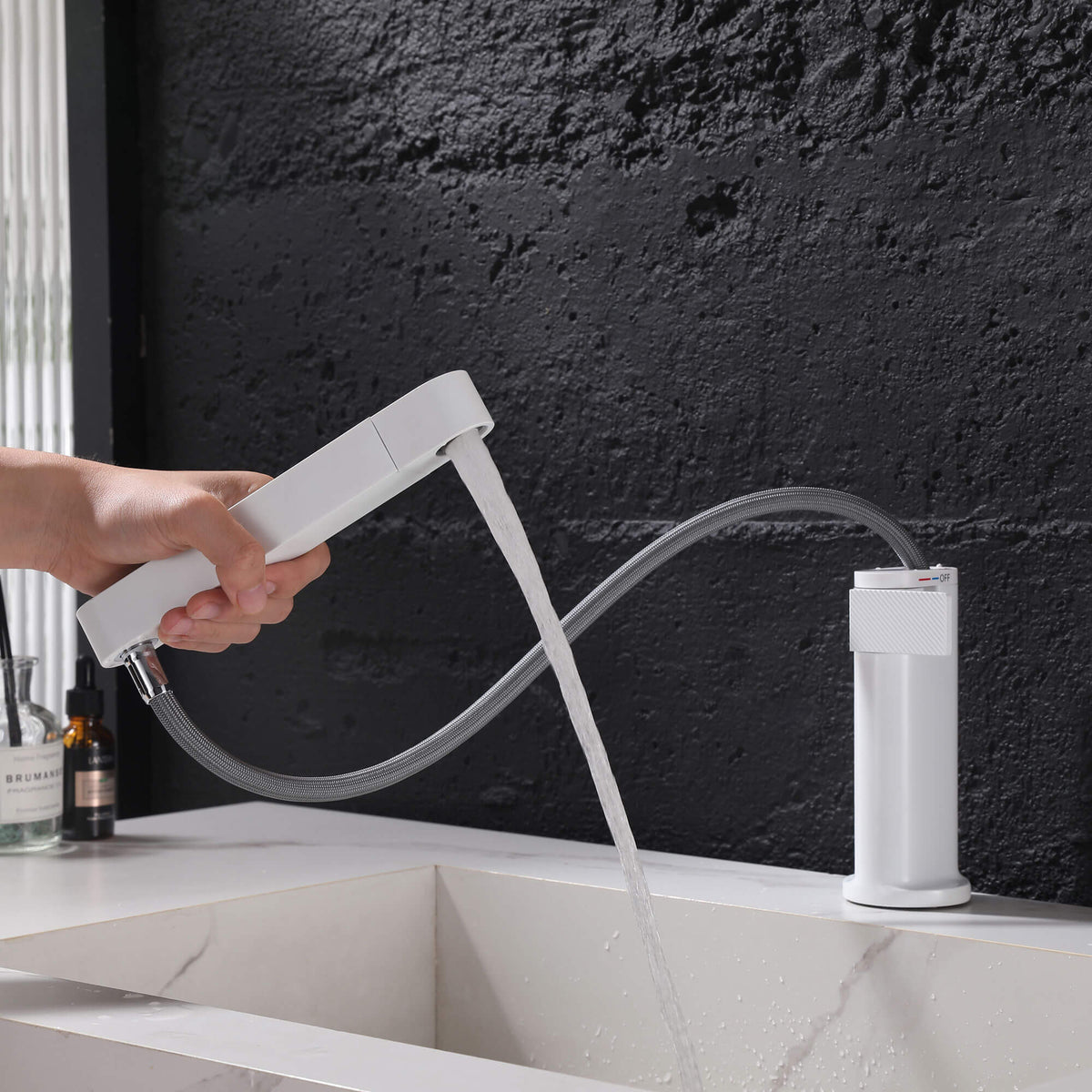 Smart Digital Display Pull-Out Basin Faucet with Dual-Mode Multi-Flow Delivery